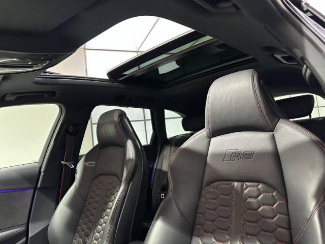 Audi Rs4 Avant image 1