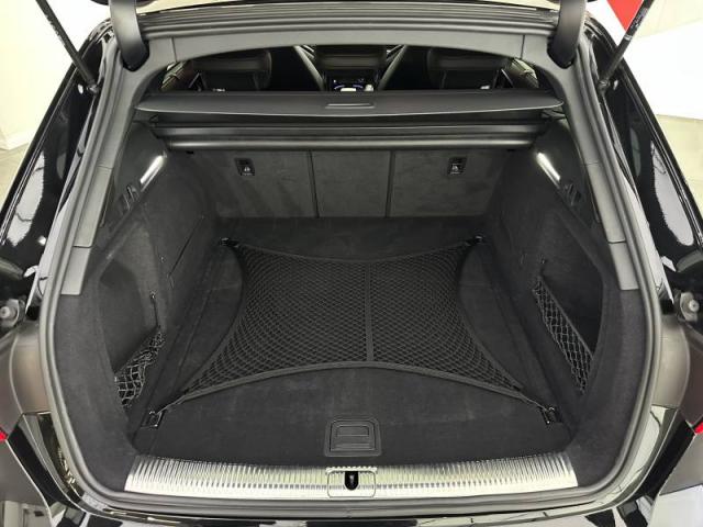 Audi Rs4 Avant image 8