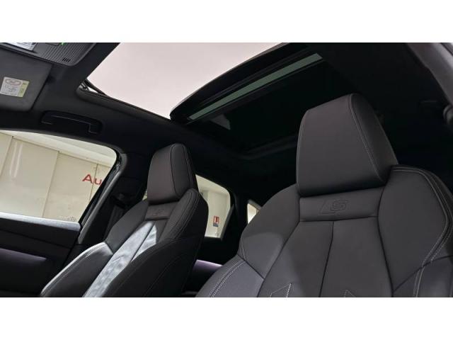 Audi Q4 E-Tron image 8