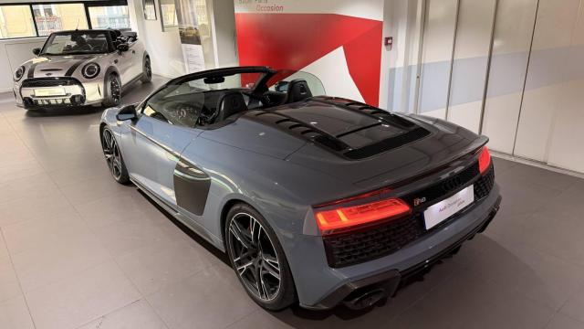 Audi R8 Spyder image 4