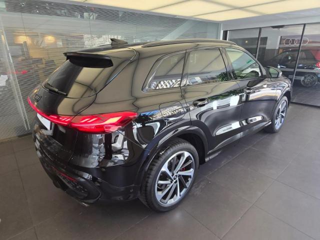 Audi Q5 image 1