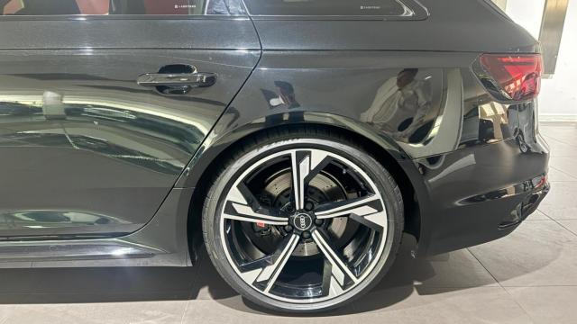 Audi Rs4 Avant image 8