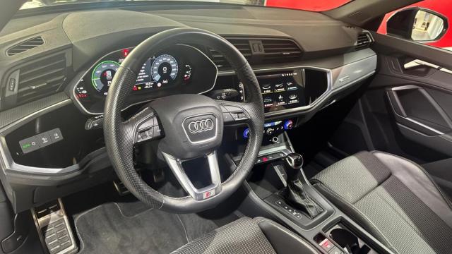 Audi Q3 image 9