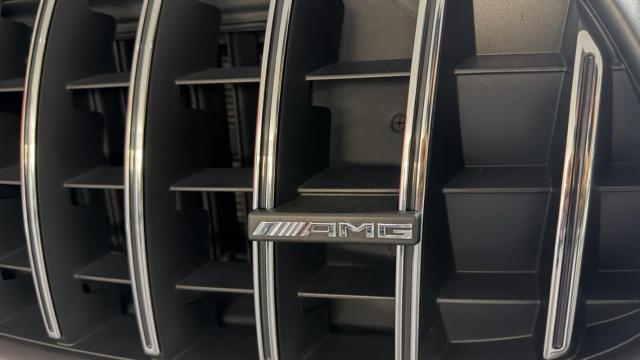 Mercedes Benz Glc image 9