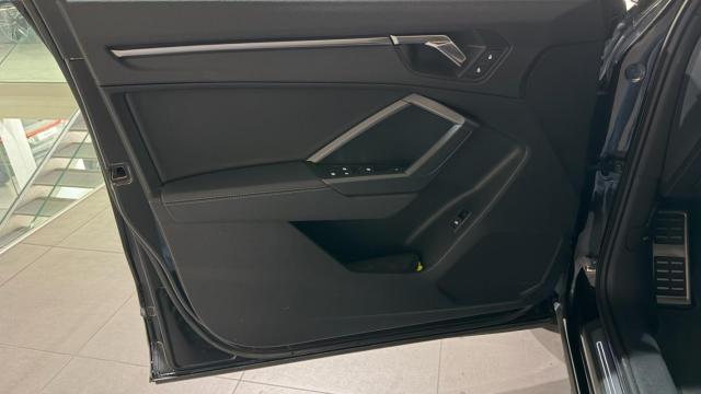 Audi Q3 image 6