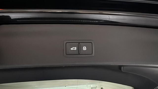 Audi Q3 image 2