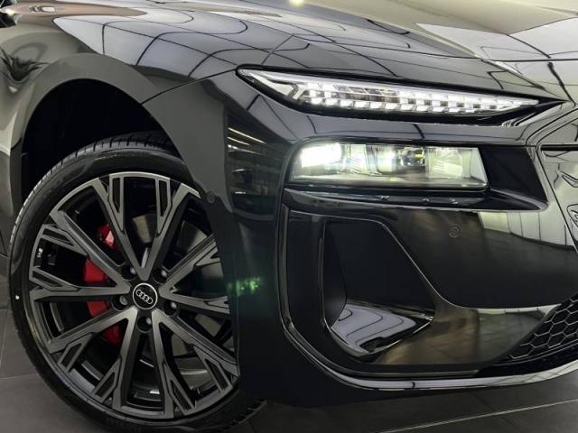Audi E-Tron image 8