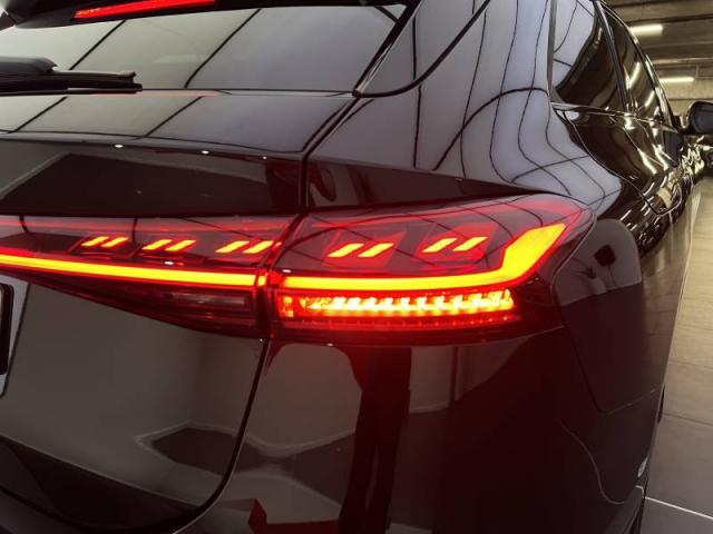 Audi E-Tron image 6
