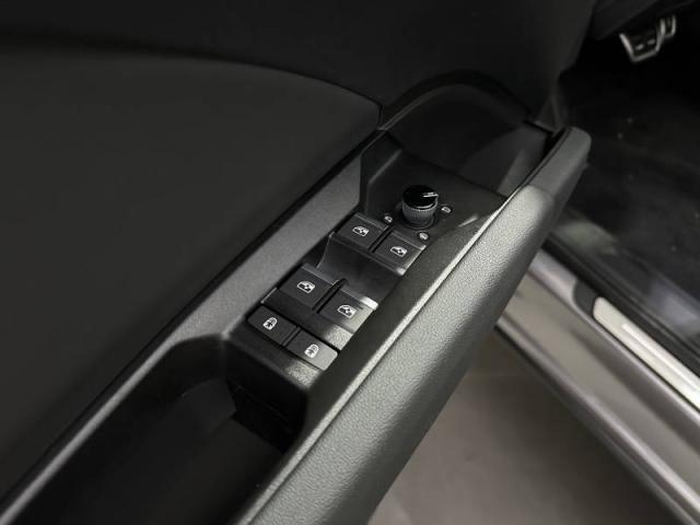 Audi Q4 E-Tron image 8