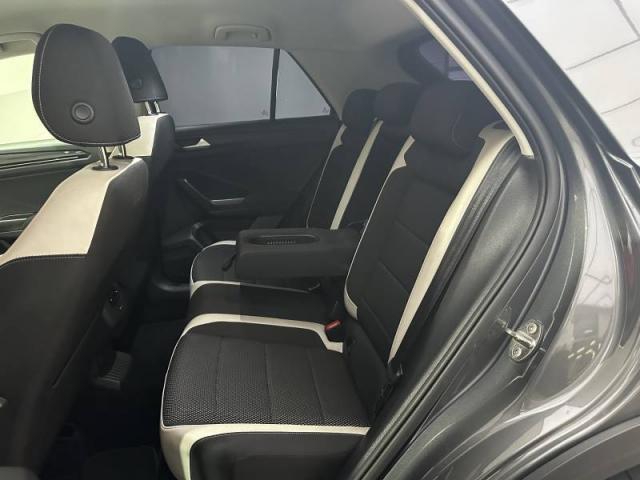 Volkswagen T-Roc image 5