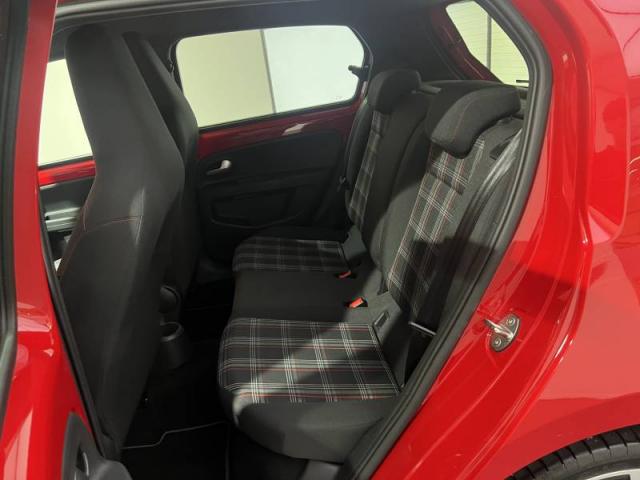 Volkswagen Up! image 5