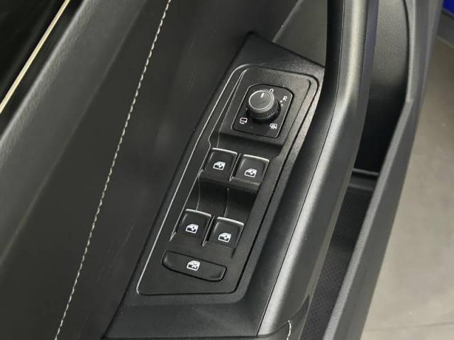 Volkswagen T-Roc image 3