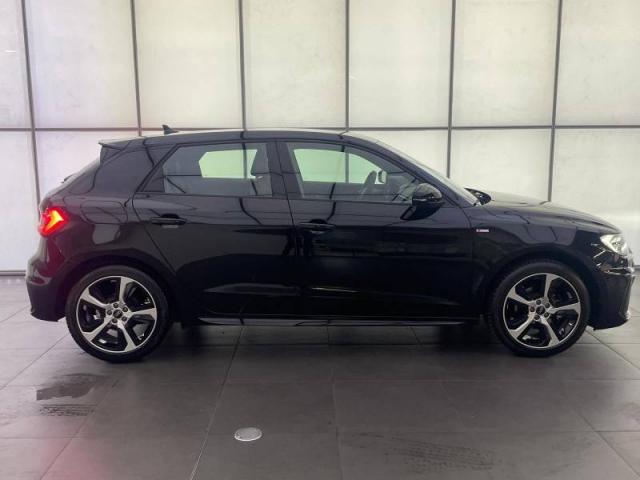 Audi A1 Sportback image 1