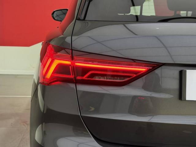 Audi Q3 image 6