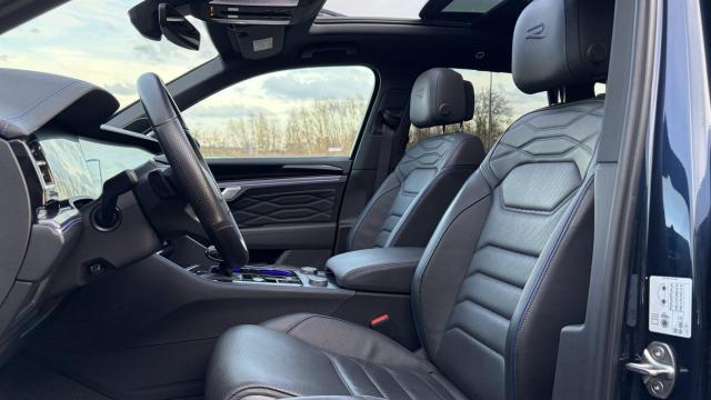 Volkswagen Touareg image 9