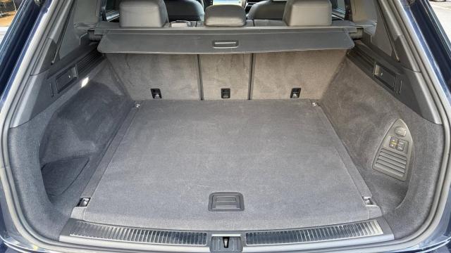 Volkswagen Touareg image 1