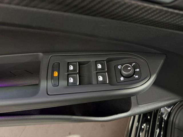 Volkswagen Golf image 8