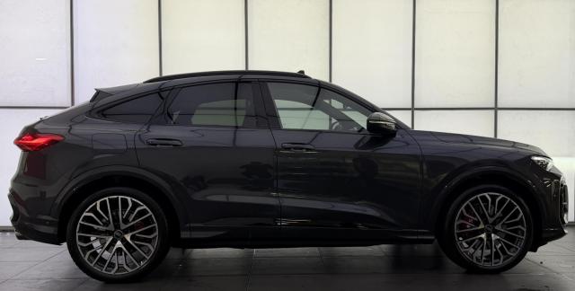 Audi Q5 Sportback image 9