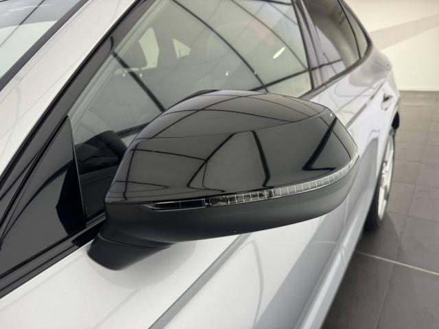 Audi Q5 Sportback image 9