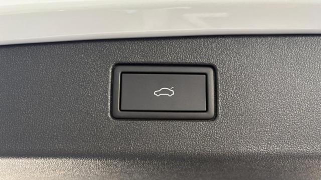 Volkswagen Tiguan image 9
