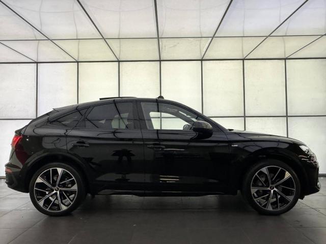 Audi Q5 Sportback image 1