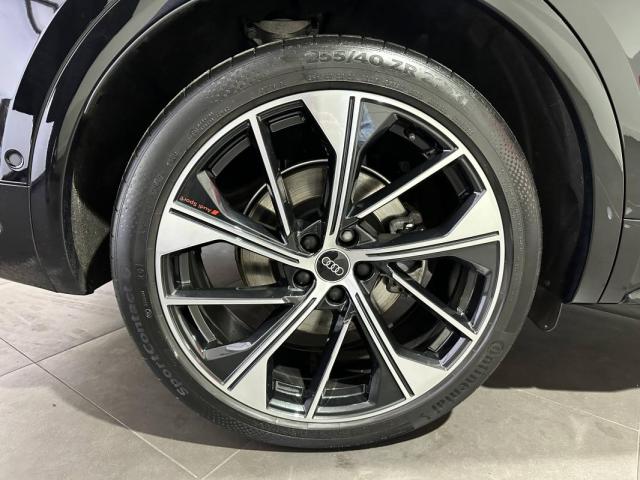 Audi Q5 Sportback image 8