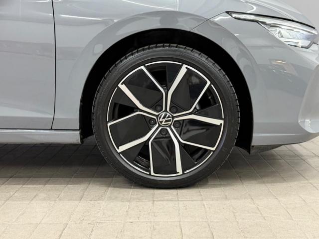Volkswagen Golf image 6
