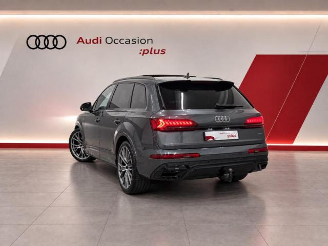 Audi Q7 image 8