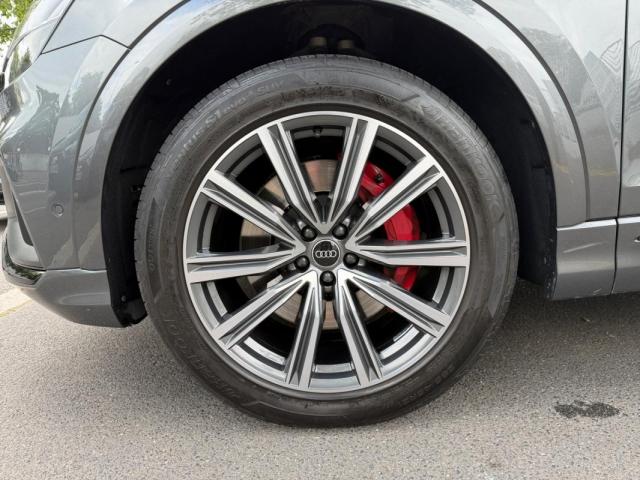 Audi Q8 image 1