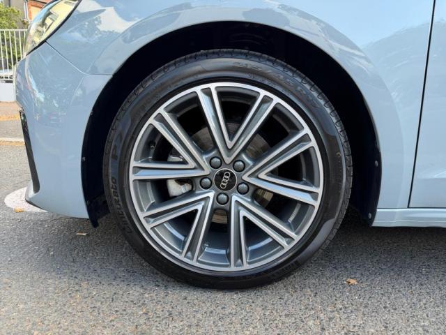Audi A1 Sportback image 1
