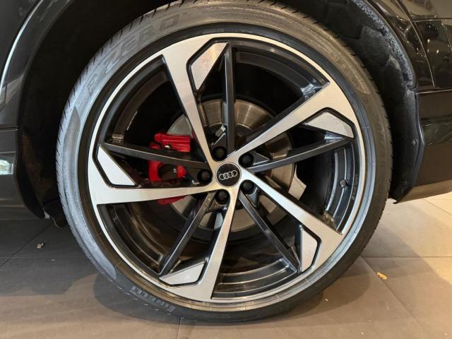 Audi Q7 image 4