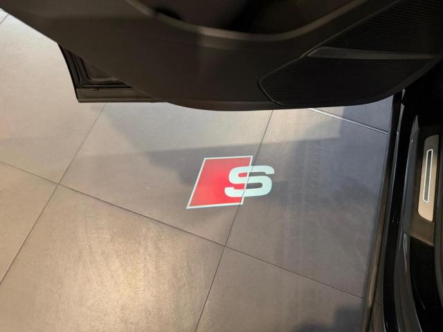 Audi Q7 image 1