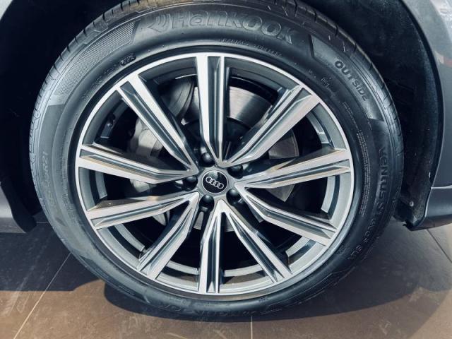 Audi Q8 image 9