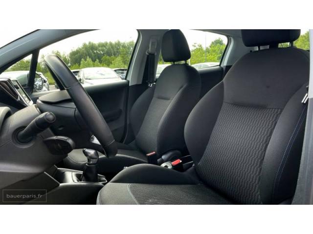 Peugeot 208 image 5
