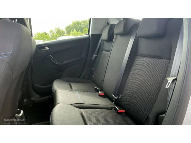 Peugeot 208 image 6
