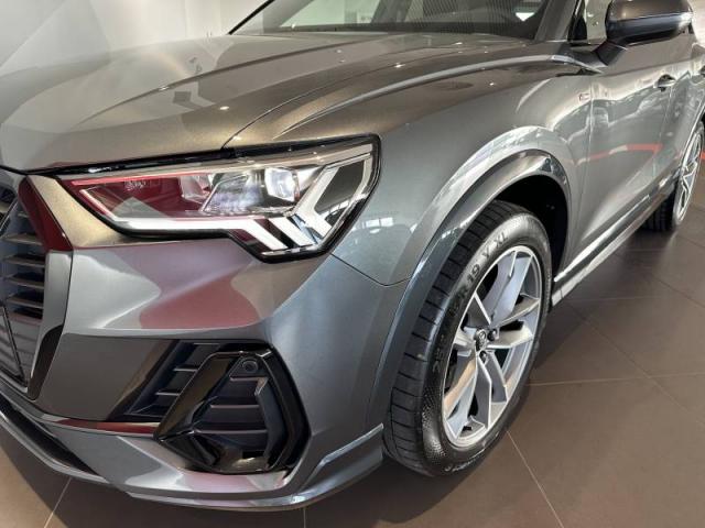 Audi Q3 image 2