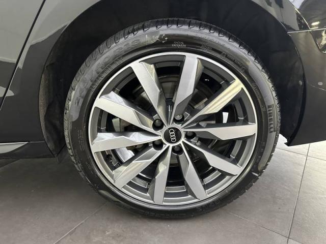 Audi A4 image 4
