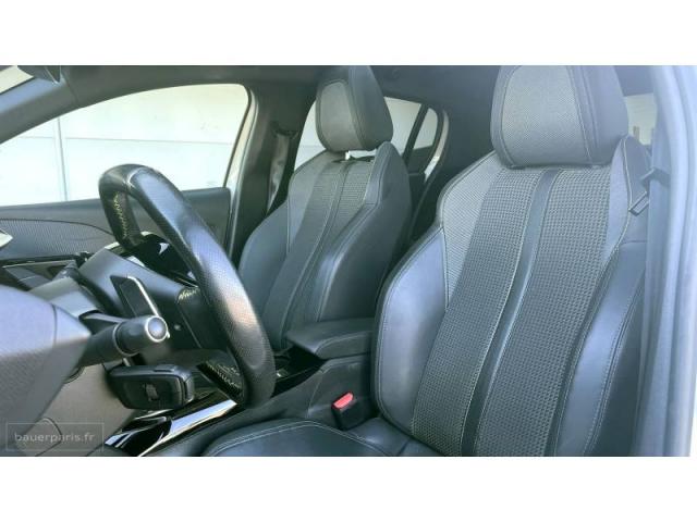 Peugeot 208 image 7