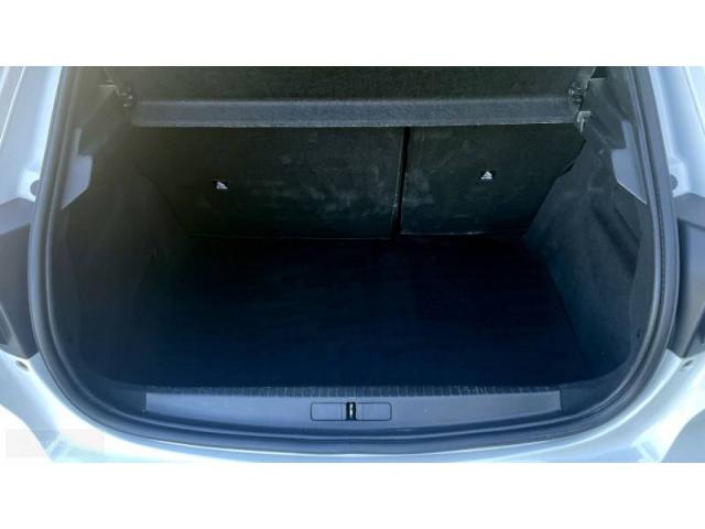Peugeot 208 image 5