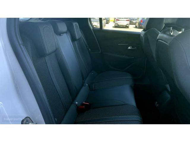 Peugeot 208 image 3