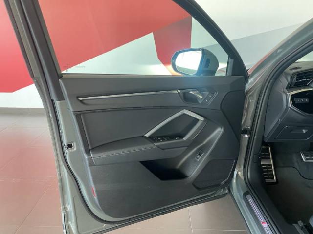 Audi Q3 image 1