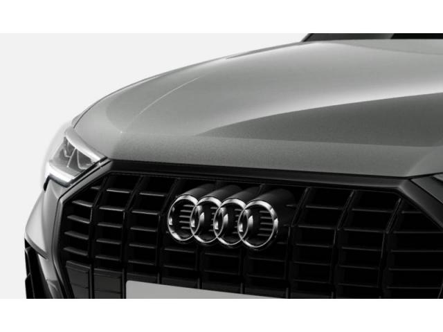 Audi Q3 image 2