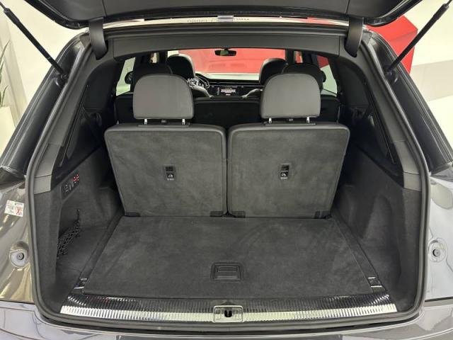Audi Q7 image 9