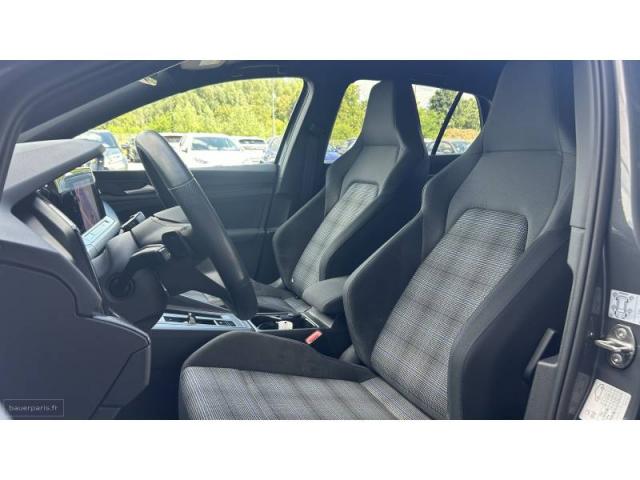 Volkswagen Golf image 8