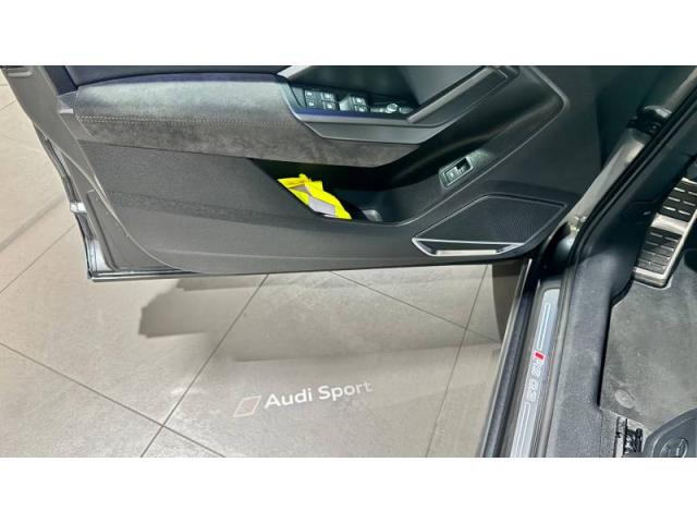 Audi Rs Q3 image 7