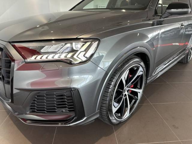 Audi Q7 image 9