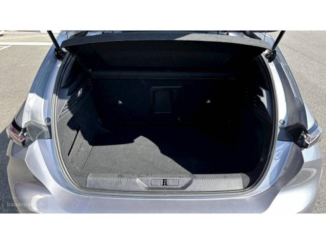 Peugeot 308 image 8