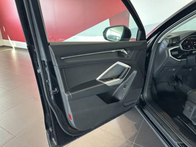Audi Q3 image 1