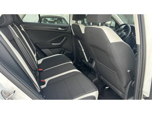 Volkswagen T-Roc image 8