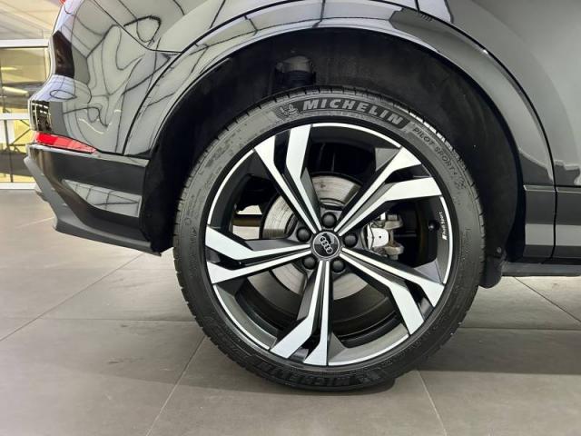 Audi Q3 image 8